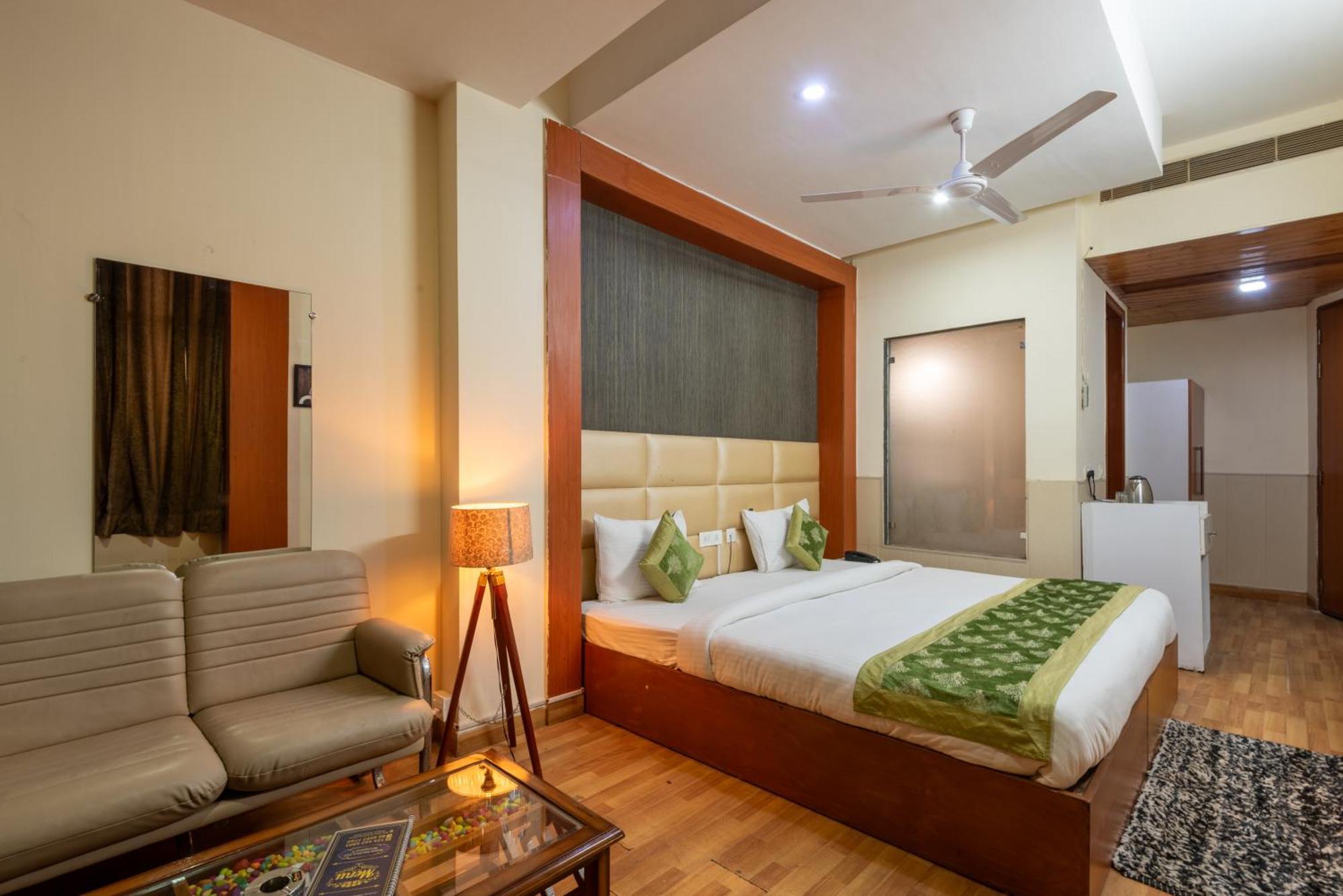 Oyster Pearl I Near Medanta Hospital I Sec-39 I Gurgaon Hotell Exteriör bild
