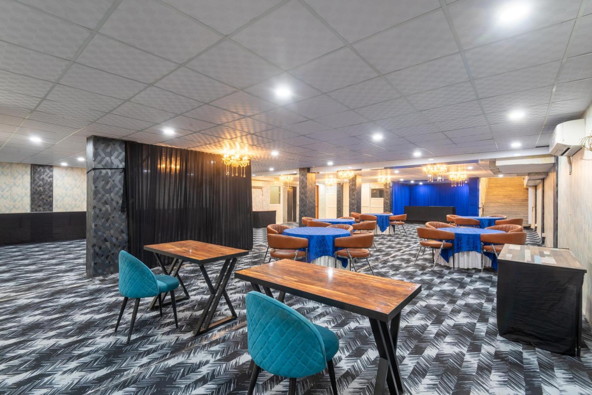 Oyster Pearl I Near Medanta Hospital I Sec-39 I Gurgaon Hotell Exteriör bild